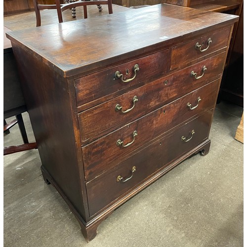 133 - A George III mahogany chest of drawers