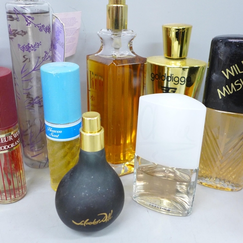 2063 - A collection of perfumes