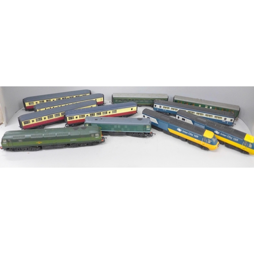 2084 - Four Hornby model diesel locomotives including two Inter-City 125, six carriages and a restaurant ca... 