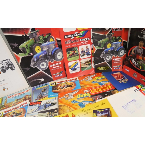 2112 - A collection of toy catalogues, Corgi Toys including 1966, Dinky Toys, Matchbox including 1966, Brit... 