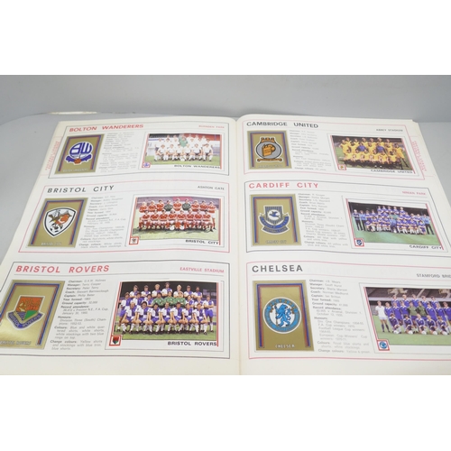 2177 - Panini Football sticker albums, 1981 to 1989, 1981 lacking 29 stickers, all the others empty or with... 