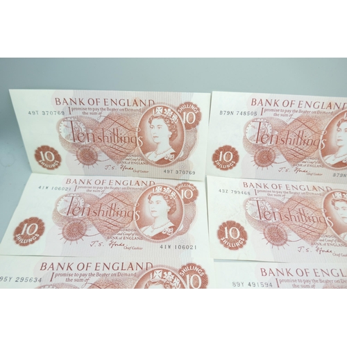 2189 - Twelve 10 shillings notes and two £1 note, 10 shillings notes as new