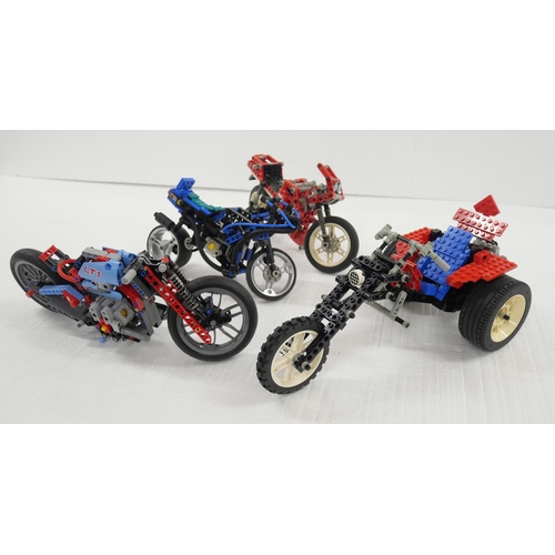 2224 - A collection of four Lego Technics motorcycles, no longer available, Street Chopper, 1993, Mag Wheel... 