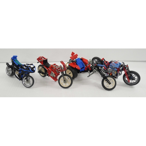 2224 - A collection of four Lego Technics motorcycles, no longer available, Street Chopper, 1993, Mag Wheel... 