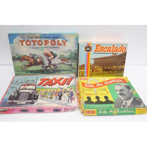 2250 - Collection of boxed games including Star Trek, Cooks Tours, Waddington's Go, Skirrid Shapes Game, Oc... 