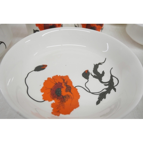 2253 - A Wedgwood Susie Cooper Design collection dinner and tea service in Corn Poppy pattern. To include d... 