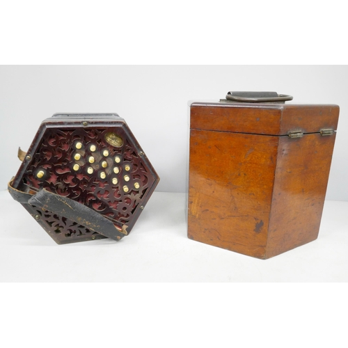 2311 - A 19th century The Peerless Anglo German Lachenal & Co John G Murdoch & Co squeezebox,  * with non-t... 