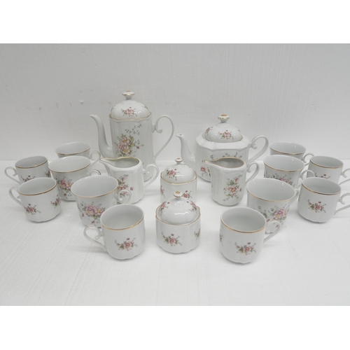 2314 - A large collection of tea and dinner wares including Royal Doulton Pastorale, Johnson Bros. Summer C... 