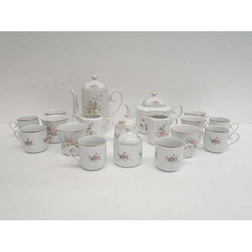 2314 - A large collection of tea and dinner wares including Royal Doulton Pastorale, Johnson Bros. Summer C... 