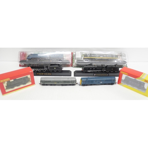 2332 - Model rail display locomotives and other Hornby model rail including OO gauge R2882 S&DJR Class 3F, ... 