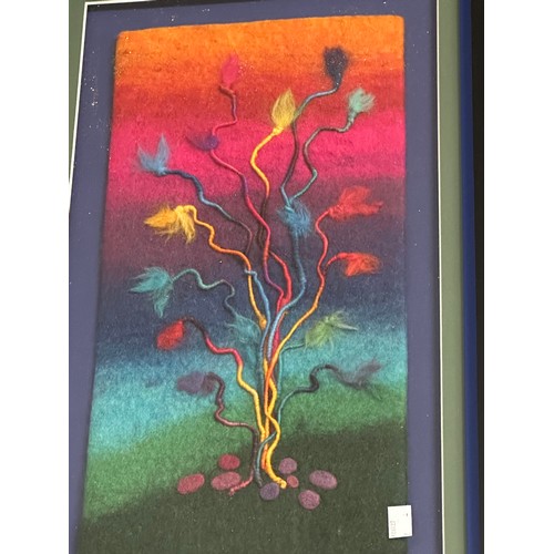 3065 - A framed felt art tree