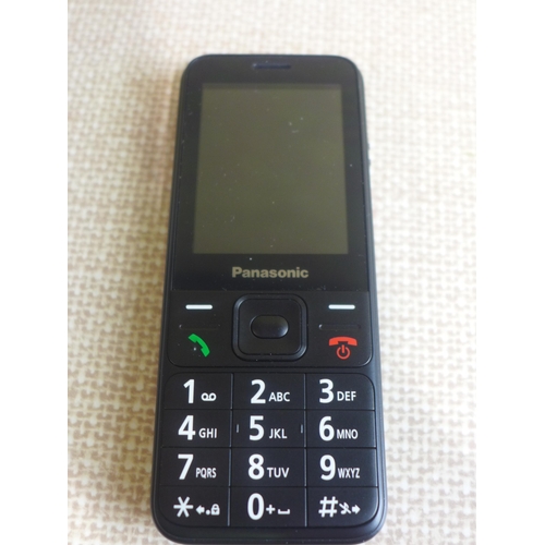 6104 - Panasonic black mobile phone, model no: kx-tf200 *This lot is subject to VAT