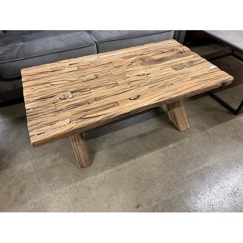 3071 - A natural sleeper coffee table *This lot is subject to VAT