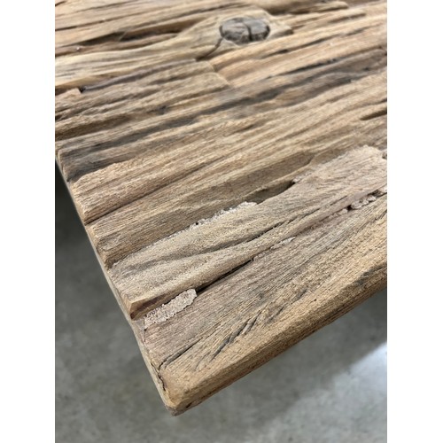 3071 - A natural sleeper coffee table *This lot is subject to VAT
