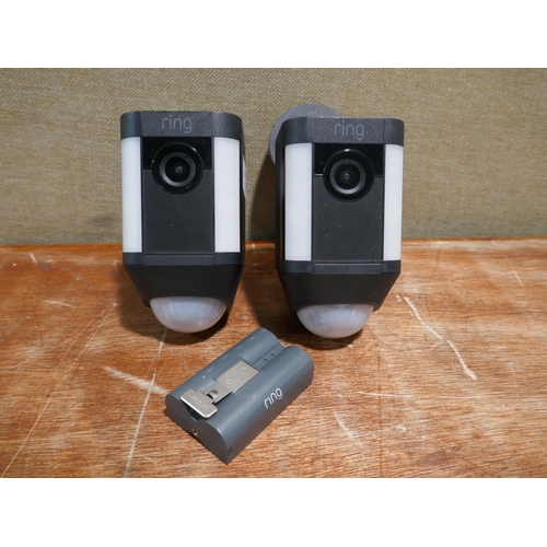 6076 - Ring security cameras (354-782) *This lot is subject to VAT