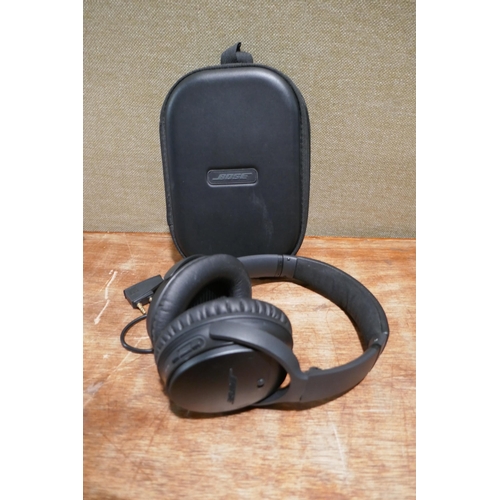 6166 - Bose Quiet Comfort headphones, original RRP £219.99 + VAT (354-584) *This lot is subject to VAT