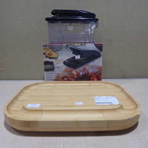 6252 - Bamboo Cheese board with tools and a Miu vegetable chopper  (353-237,253) *This lot is subject to VA... 