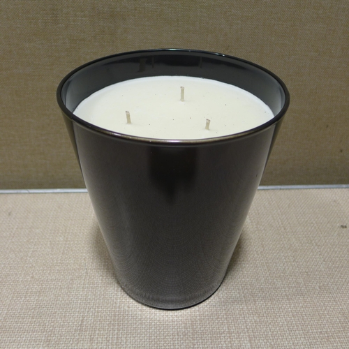 6269 - Antiga 3 wick candle (353-247) *This lot is subject to VAT