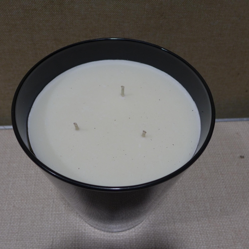 6269 - Antiga 3 wick candle (353-247) *This lot is subject to VAT