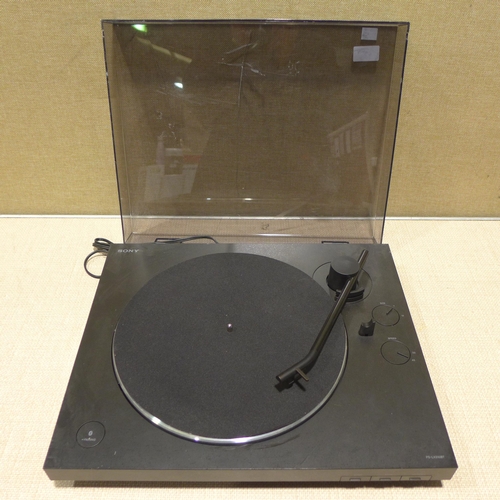 6304 - Sony turntable (damaged case) original RRP £189.99 + VAT (354-279) *This lot is subject to VAT