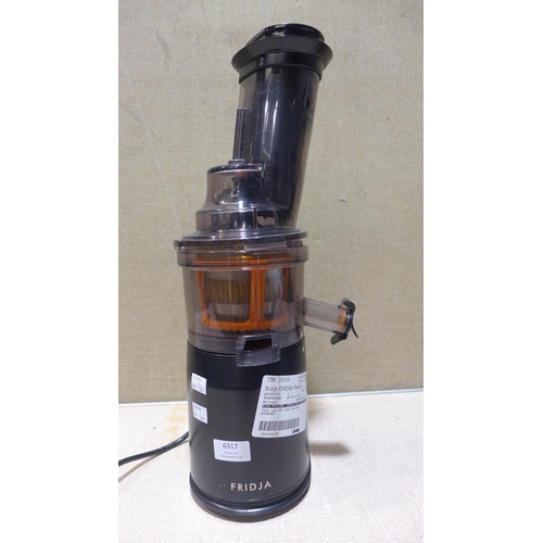 6317 - Fridja powerful juicer, original RRP £112.41 + VAT (354-307) *This lot is subject to VAT