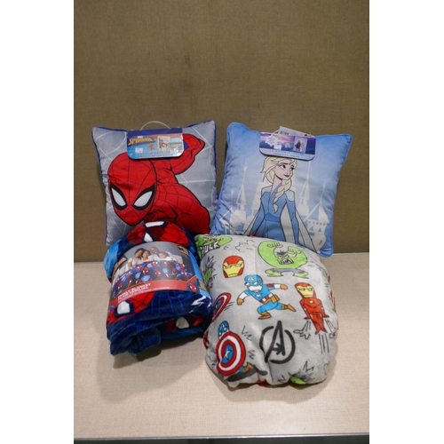 6355 - Quantity of Disney throws and pillows   (354-167,168,184) *This lot is subject to VAT