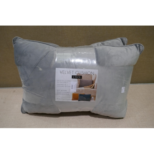 6362 - Velvet oblong cushions  (354-118) *This lot is subject to VAT