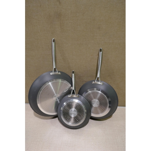 6366 - Three Tramontina ceramic frying pans   (354-155) *This lot is subject to VAT