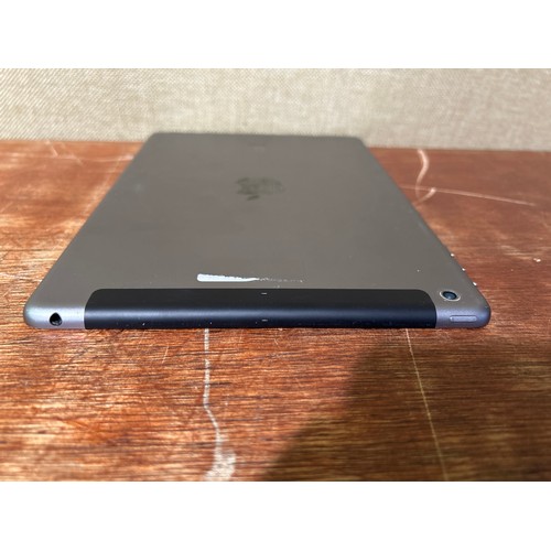 6115 - Apple Ipad Air 16gb (model: MD791B/B) (480-744/904)  *This lot is subject to VAT