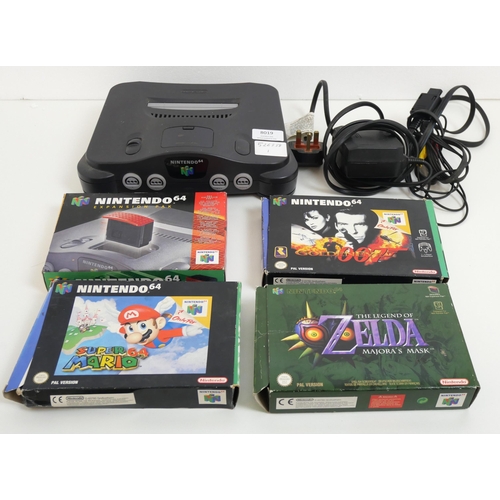 8019 - A Nintendo 64 console with 3 games including Super Mario 64 Pal version (manuals, no inserts), The L... 