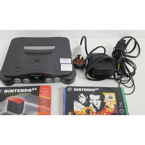 8019 - A Nintendo 64 console with 3 games including Super Mario 64 Pal version (manuals, no inserts), The L... 