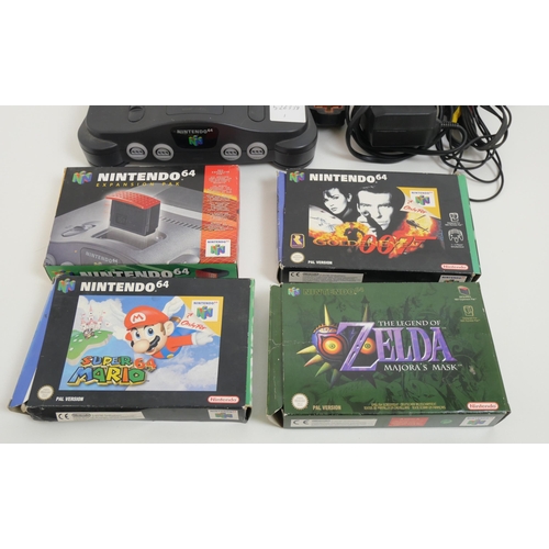 8019 - A Nintendo 64 console with 3 games including Super Mario 64 Pal version (manuals, no inserts), The L... 