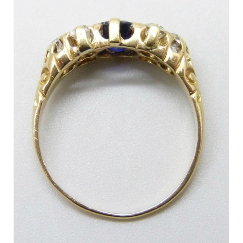 7007 - A Victorian yellow metal, sapphire and old cut diamond ring, 3.5g, Q