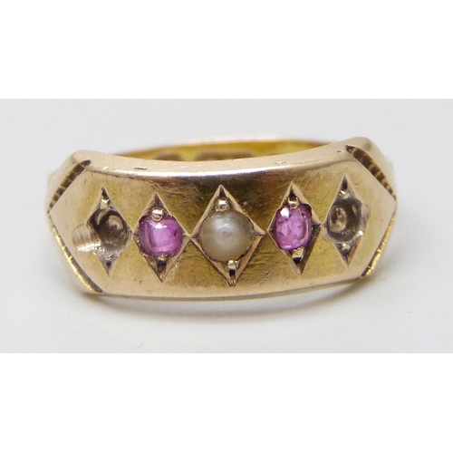 7008A - A Victorian 15ct gold ring set with rubies and a pearl, Chester 1876, (lacking two stones), 2.2g, K/... 