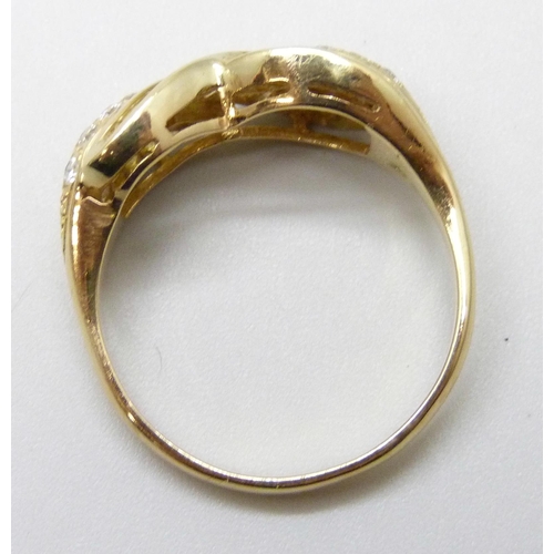 An 18ct Gold Diamond Set Crossover Ring, 5.9g, T U