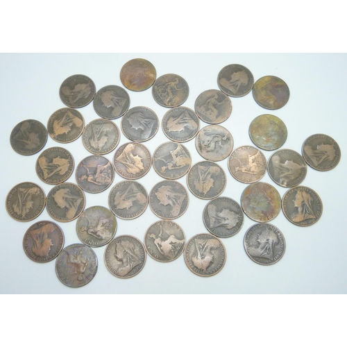 7208 - A collection of approximately 35 Queen Victoria 19th Century pennies, 1880s