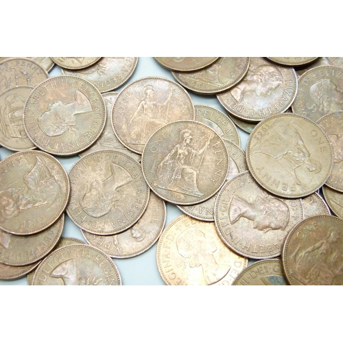 7209 - Approximately 60 Elizabeth II half pennies, together with approximately 50 George V half pennies