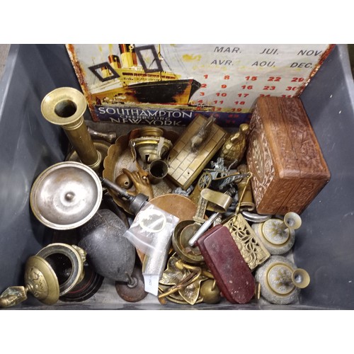 2296 - A box of small brass items and carved wooden box