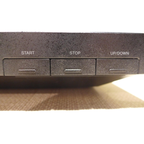 6218 - Sony turntable (damaged case) original RRP £189.99 + VAT (354-279) *This lot is subject to VAT