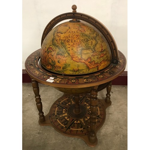 139 - An Italian terrestrial globe cocktail cabinet/trolley