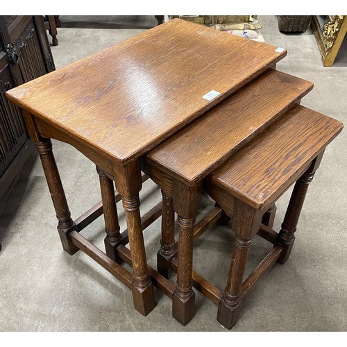 339 - An oak nest of tables