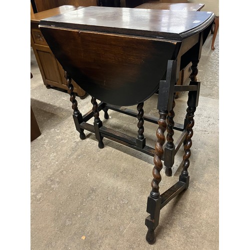 326 - An early 20th Century oak barleytwist gateleg table