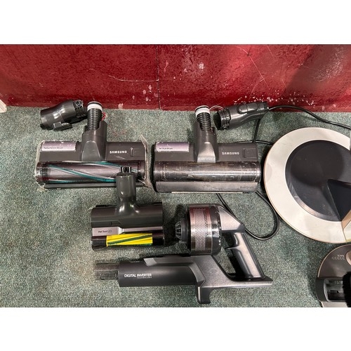 6151 - Samsung bespoke stick vacuum cleaner and parts (354-687) *This lot is subject to VAT
