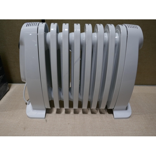 6180 - Delonghi oil filled small radiator   (354-755) *This lot is subject to VAT