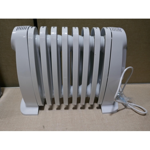 6180 - Delonghi oil filled small radiator   (354-755) *This lot is subject to VAT