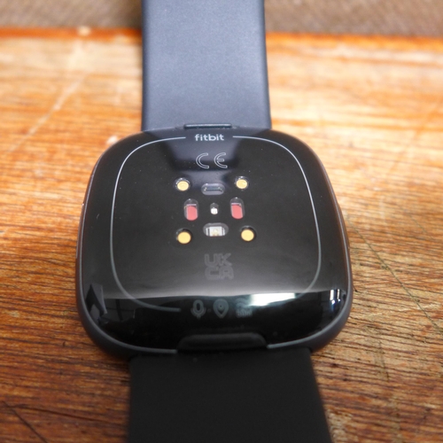 6126 - Fitbit versa 4 black, original RRP £144.99 + VAT (354-219) *This lot is subject to VAT