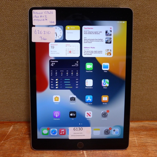 6130 - Apple ipad Air 2 16gb (model:MH2U2B/A)  *This lot is subject to VAT