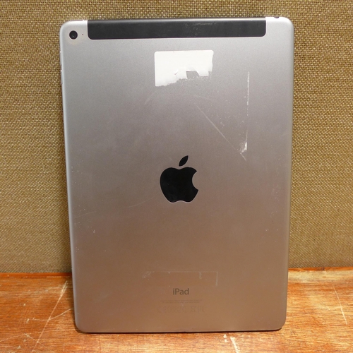 6130 - Apple ipad Air 2 16gb (model:MH2U2B/A)  *This lot is subject to VAT