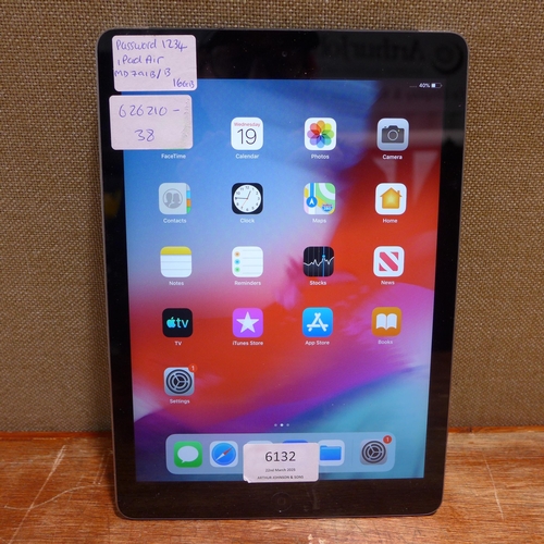 6132 - Apple ipad Air 16gb (model:MD791B/B)  *This lot is subject to VAT
