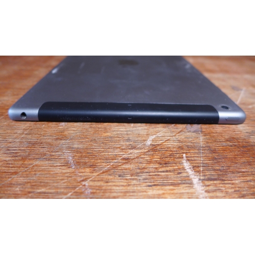 6132 - Apple ipad Air 16gb (model:MD791B/B)  *This lot is subject to VAT